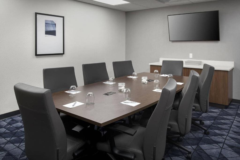 Courtyard by Marriott Norwalk - View 4