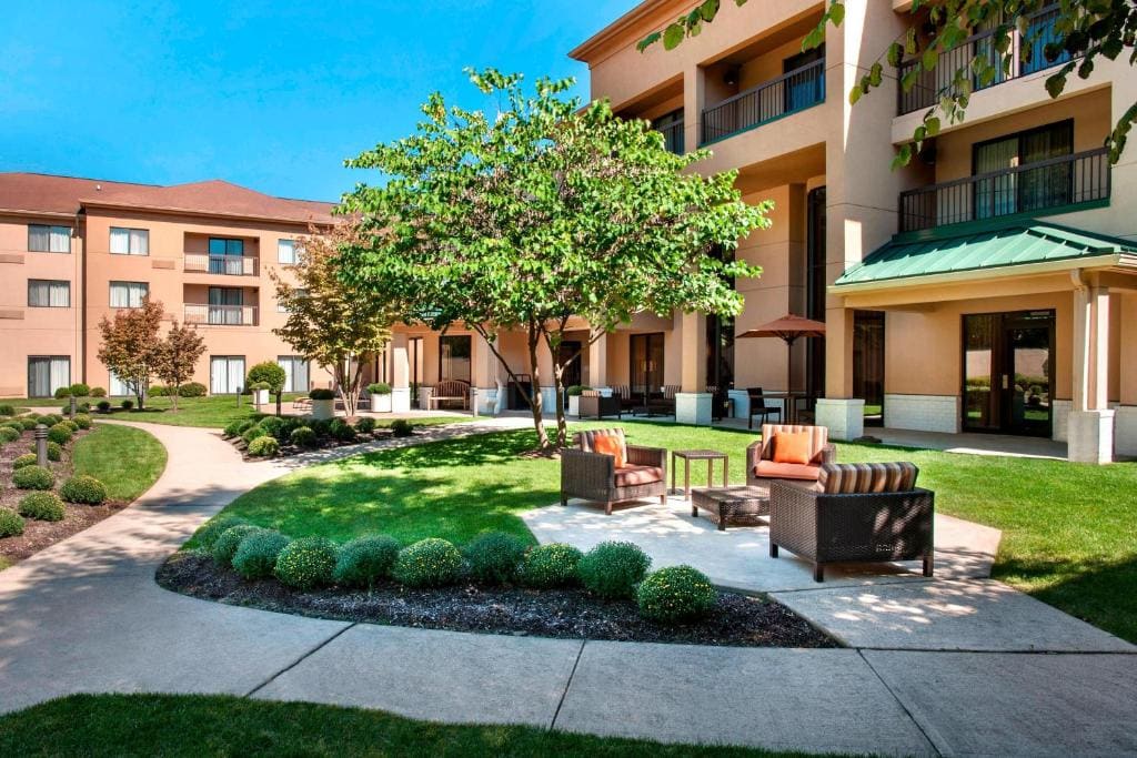 Courtyard Parsippany - View 3