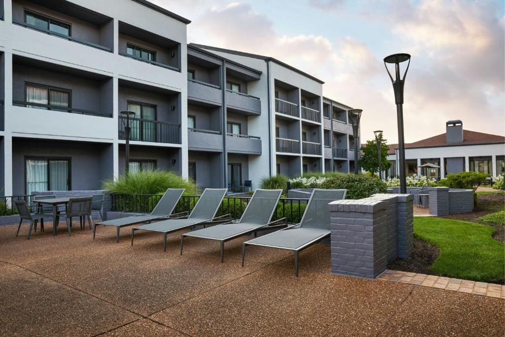 Courtyard St. Louis Westport Plaza - View 5
