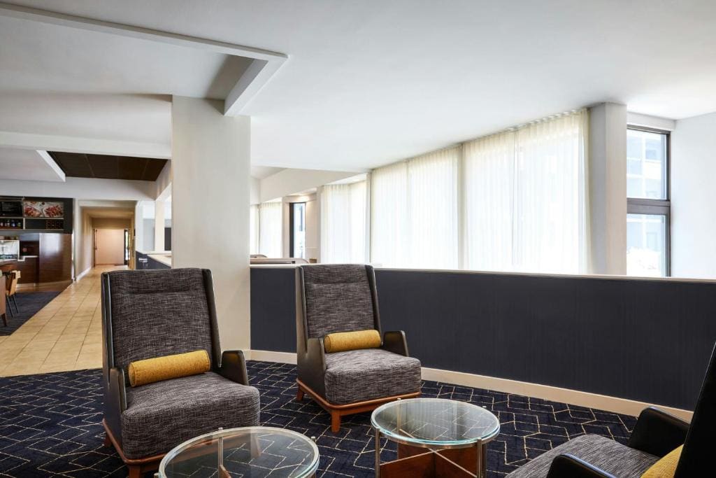 Courtyard St. Louis Westport Plaza - View 4
