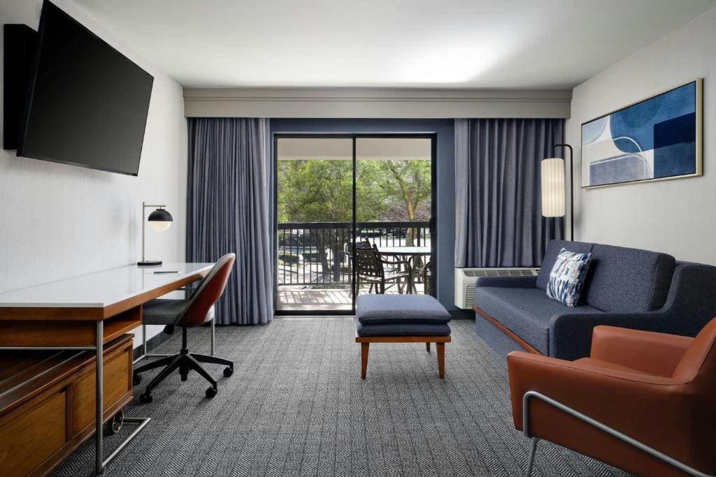 Courtyard by Marriott Stockton - View 7