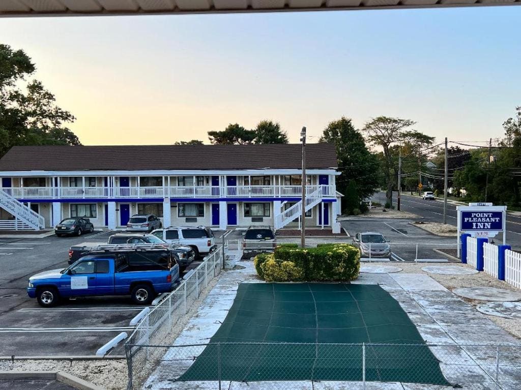 Point Pleasant Inn - View 5