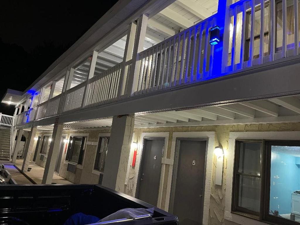 Point Pleasant Inn - View 4