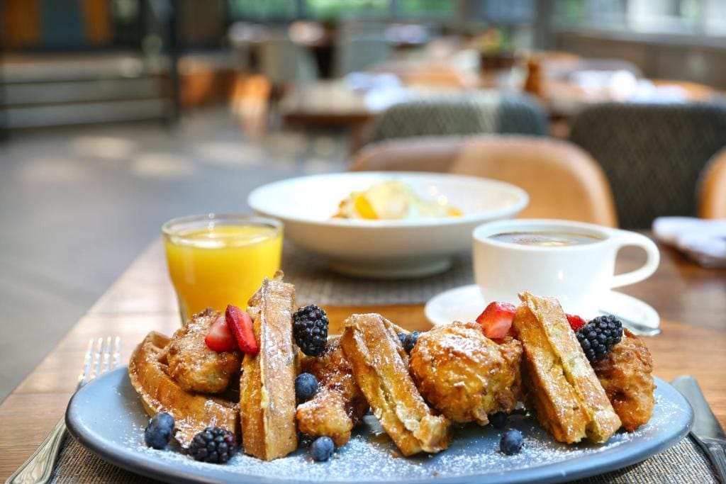 Crowne Plaza Atlanta Perimeter at Ravinia by IHG - View 4