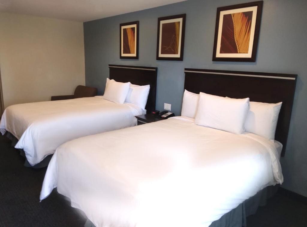 SureStay Hotel by Best Western Chula Vista San Diego Bay - View 2