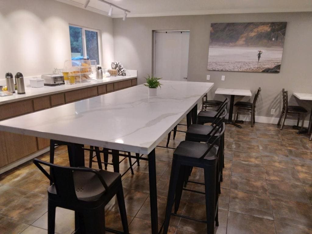 SureStay Hotel by Best Western Chula Vista San Diego Bay - View 4