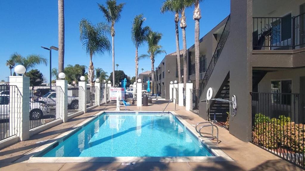 SureStay Hotel by Best Western Chula Vista San Diego Bay - View 3