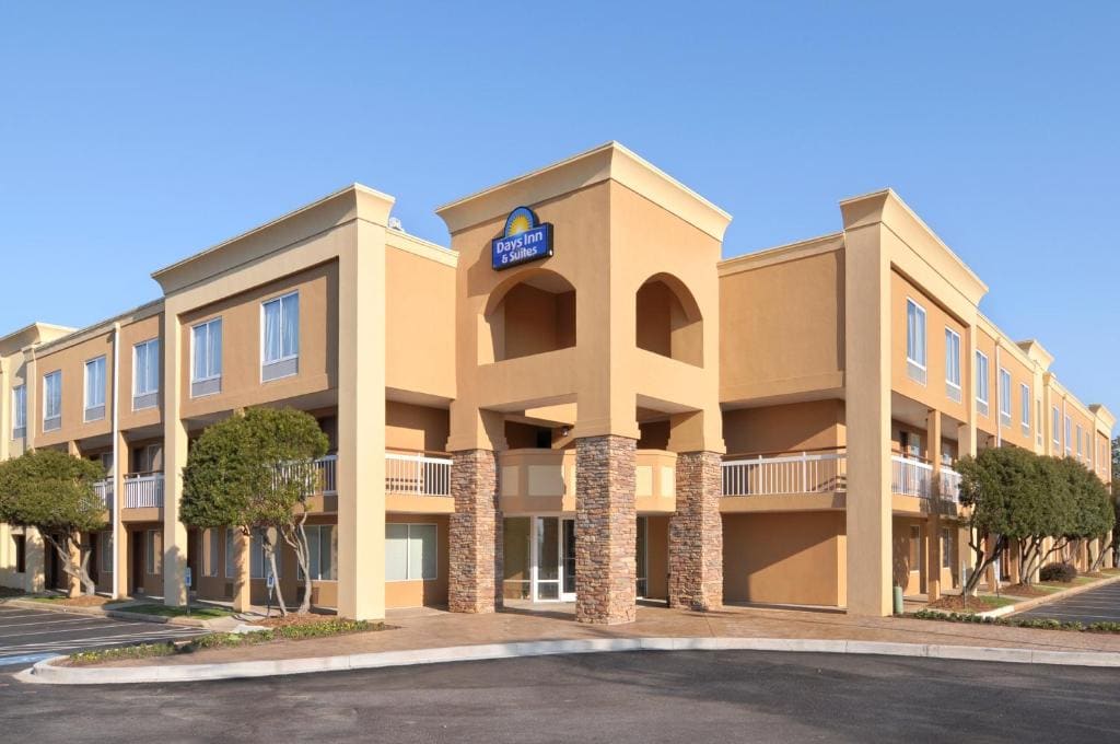 Days Inn by Wyndham Greenville - Main view