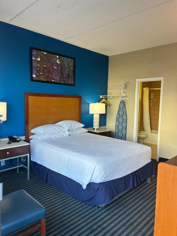 Days Inn by Wyndham Virginia Beach At The Beach - View 7