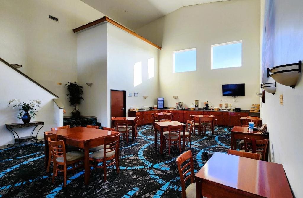 FairBridge Inn & Suites Canadian - View 4