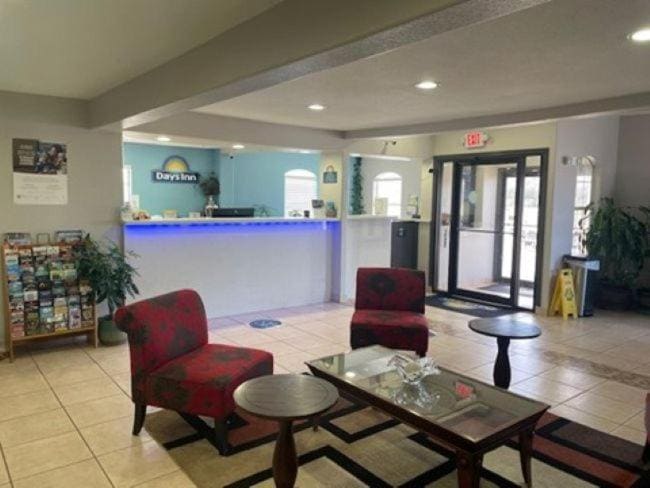 Days Inn by Wyndham Centerville - View 3