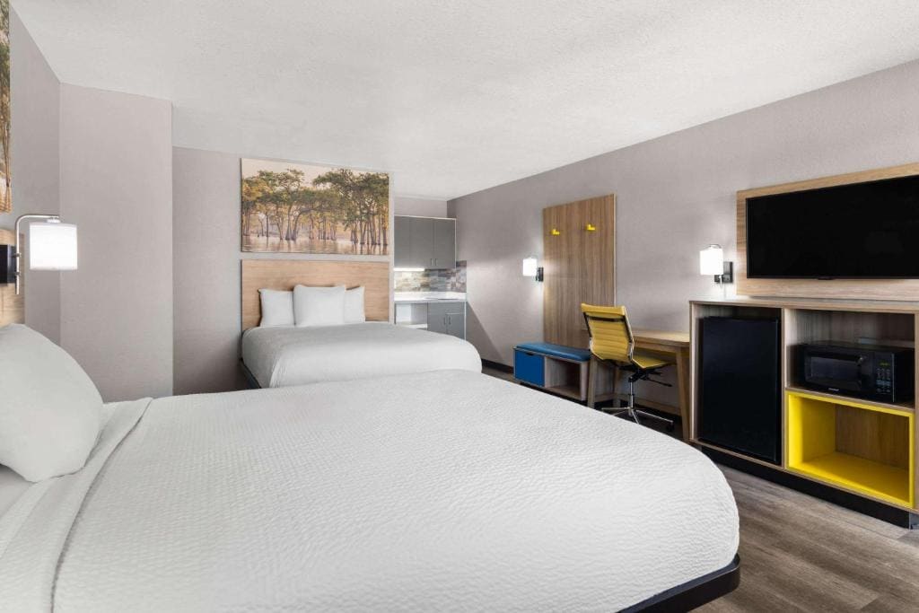Days Inn by Wyndham Conway - View 2