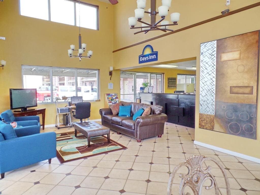 Days Inn by Wyndham Conway - View 3