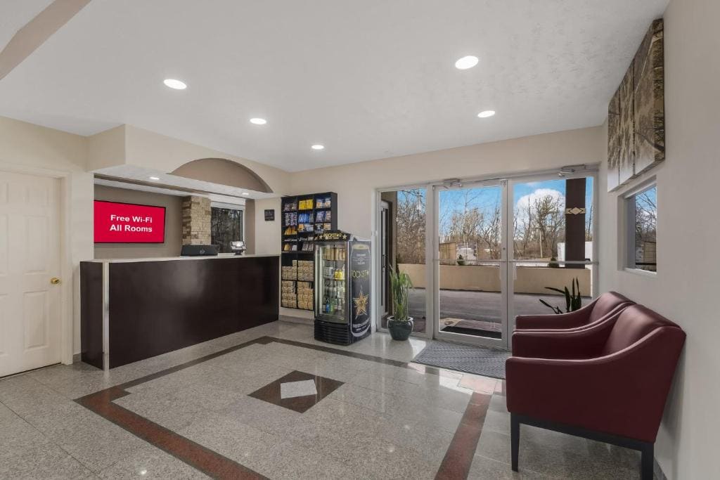Red Roof Inn Crossville - View 4
