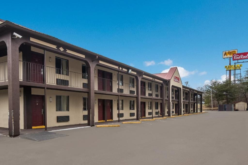 Red Roof Inn Crossville - View 5