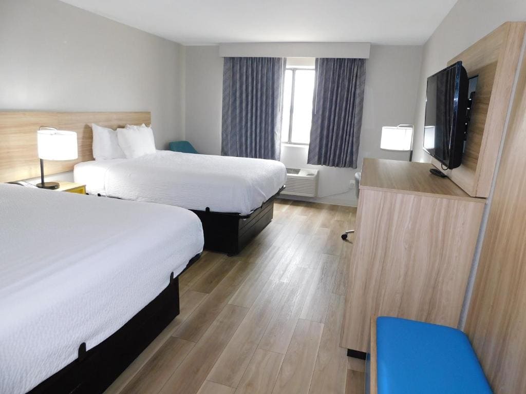 Days Inn by Wyndham Effingham - View 2