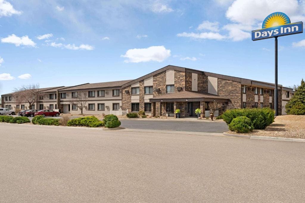 Days Inn by Wyndham Fort Collins - Main view