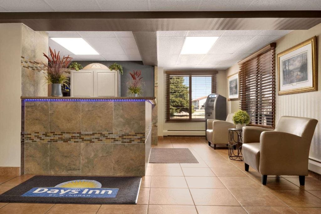 Days Inn by Wyndham Fort Collins - View 3