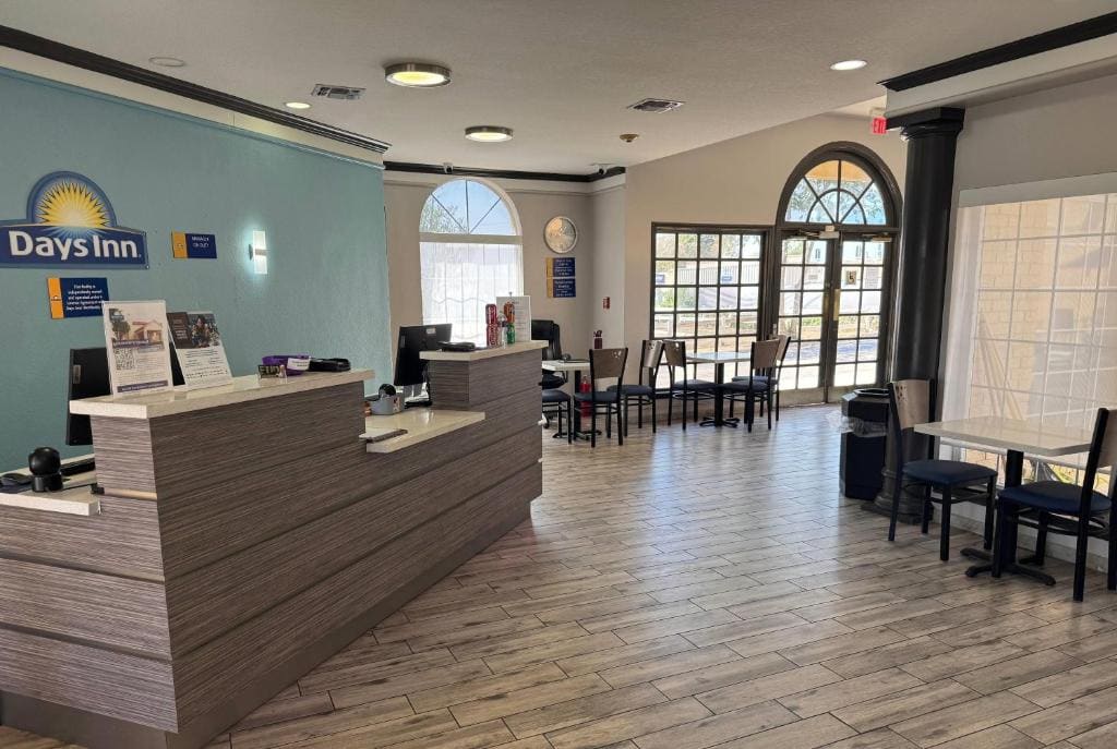 Days Inn by Wyndham Georgetown - View 5