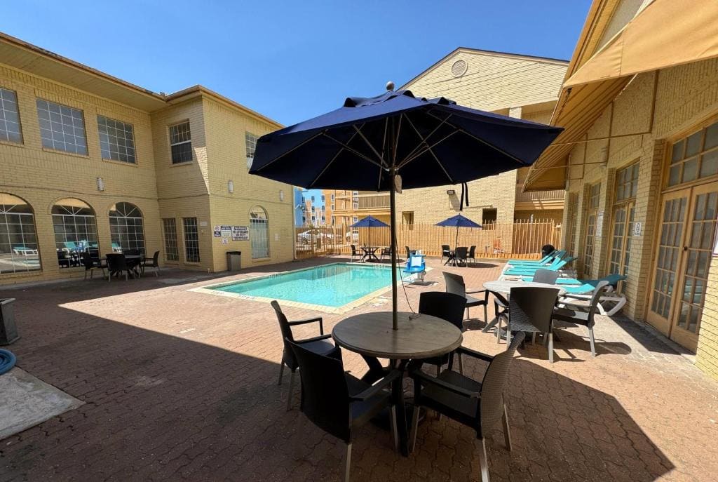Days Inn by Wyndham Georgetown - View 3