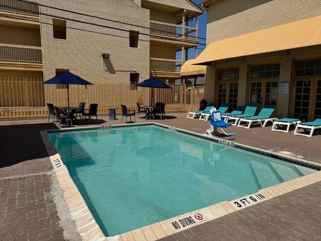Days Inn by Wyndham Georgetown - View 4