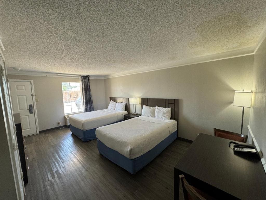 Days Inn by Wyndham Georgetown - View 2