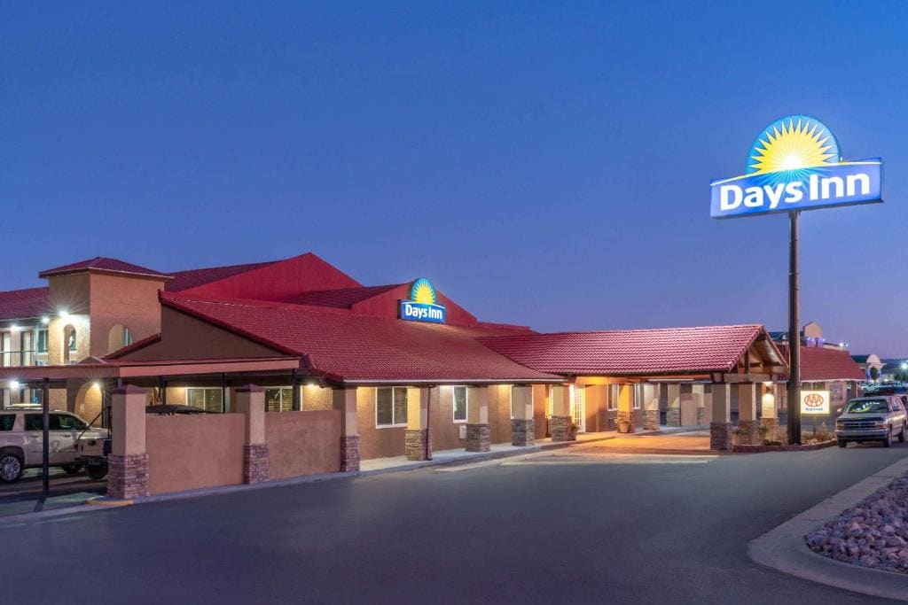 Days Inn by Wyndham Grants - Main view