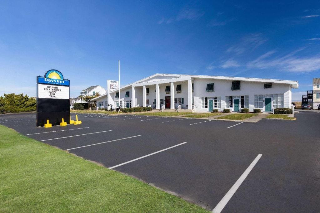Days Inn by Wyndham Kill Devil Hills Oceanfront - Wilbur - Main view
