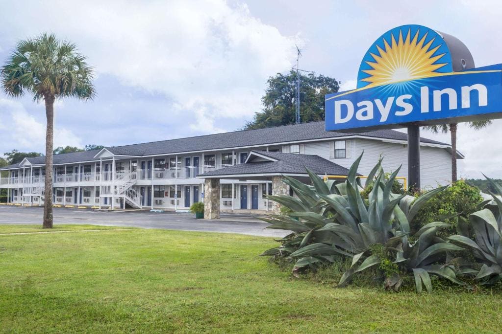 Days Inn by Wyndham Madison - View 5