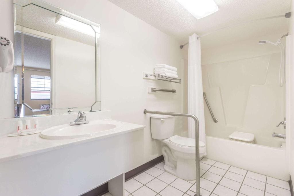 Days Inn by Wyndham Madison - View 7