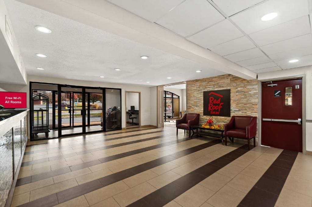 Red Roof Inn Martinsburg - View 4