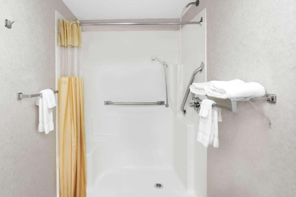 Days Inn by Wyndham Morristown - View 7