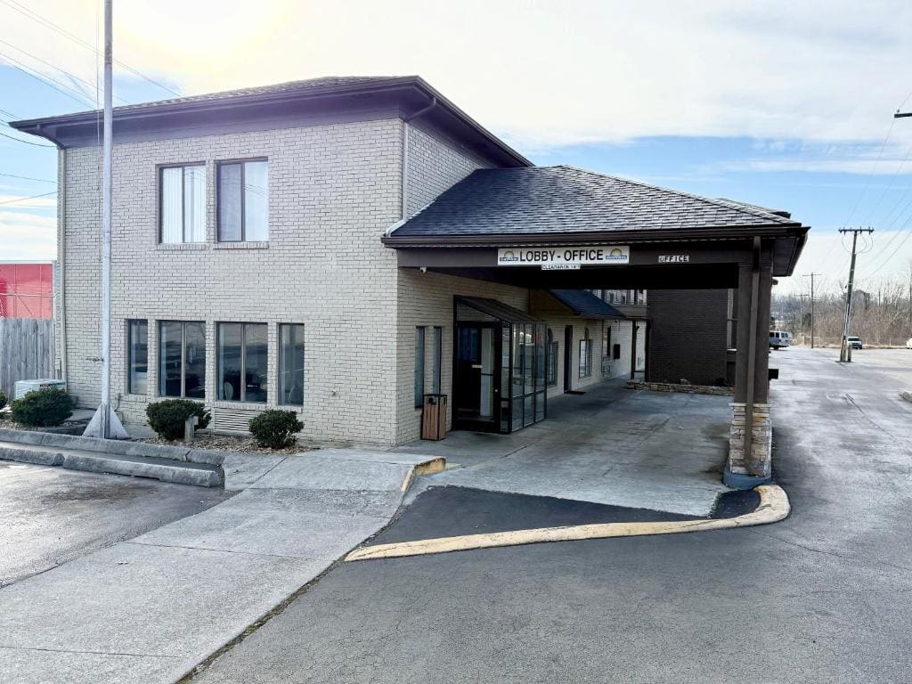 Days Inn by Wyndham Morristown - Main view