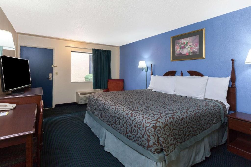 Days Inn by Wyndham Oklahoma City Fairground - View 2