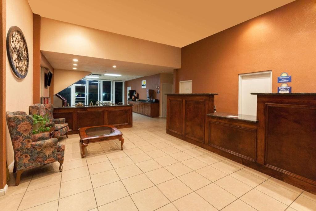 Days Inn by Wyndham Oklahoma City Fairground - View 4