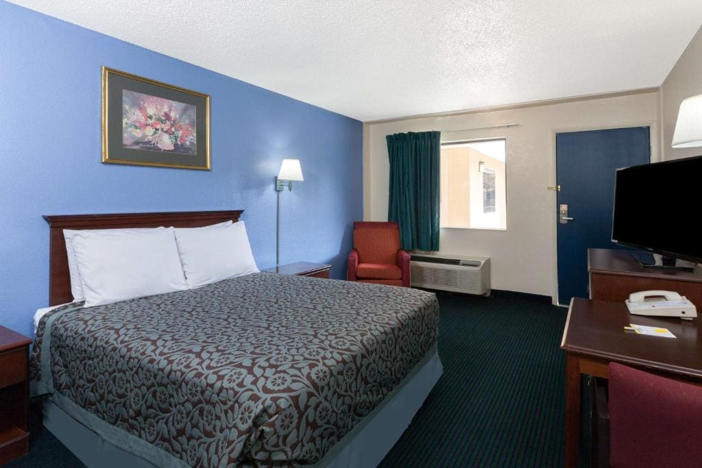 Days Inn by Wyndham Oklahoma City Fairground - View 7