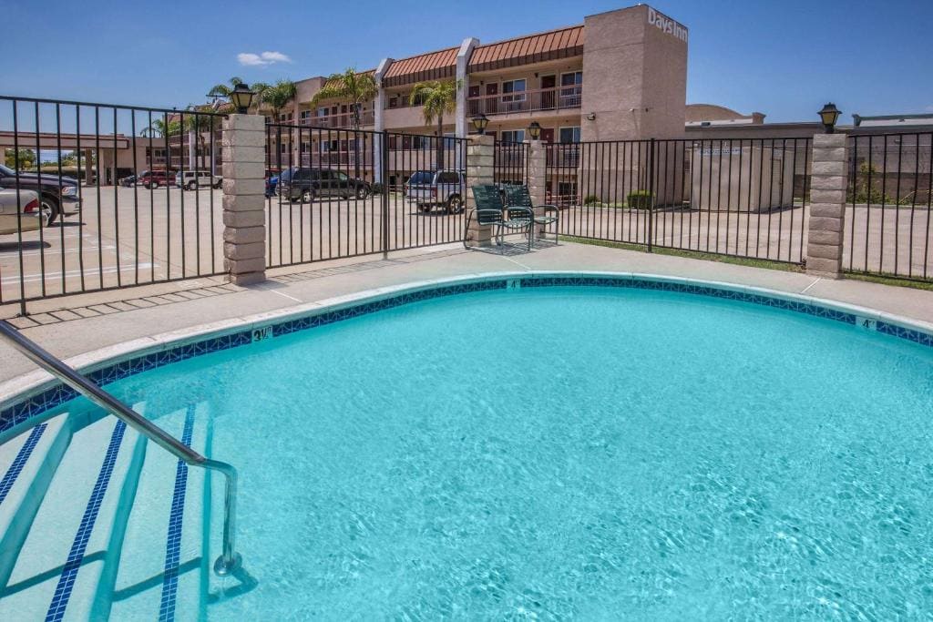 Days Inn by Wyndham Ontario Airport - View 3