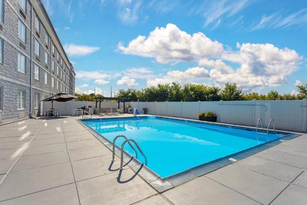 Comfort Inn & Suites Pottstown Eastern Gateway - View 4