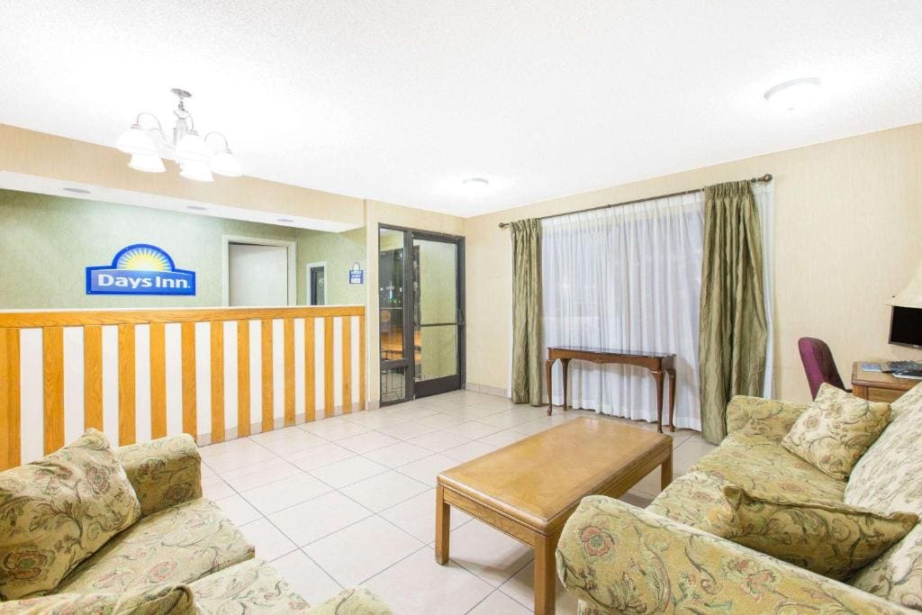 Days Inn by Wyndham Ripley - View 3