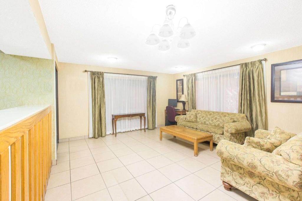 Days Inn by Wyndham Ripley - View 4
