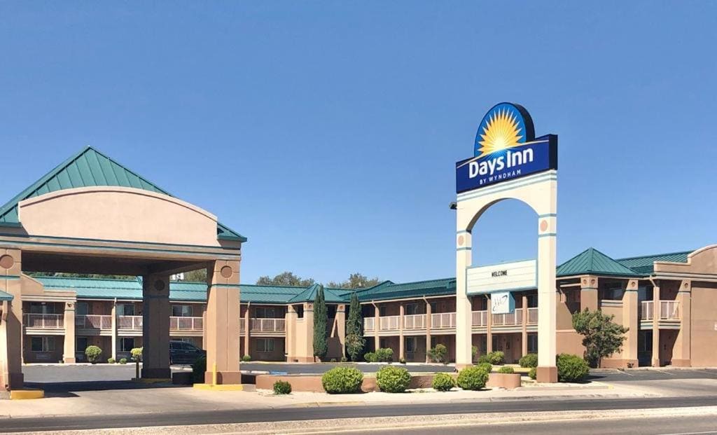 Days Inn by Wyndham Roswell - Main view