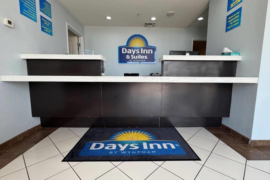 Days Inn & Suites by Wyndham Colorado City/I-20 - View 3