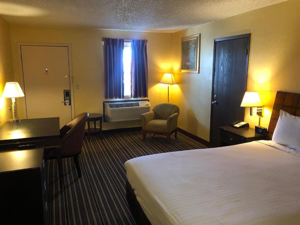 Nendels Inn & Suites Dodge City Airport - View 7