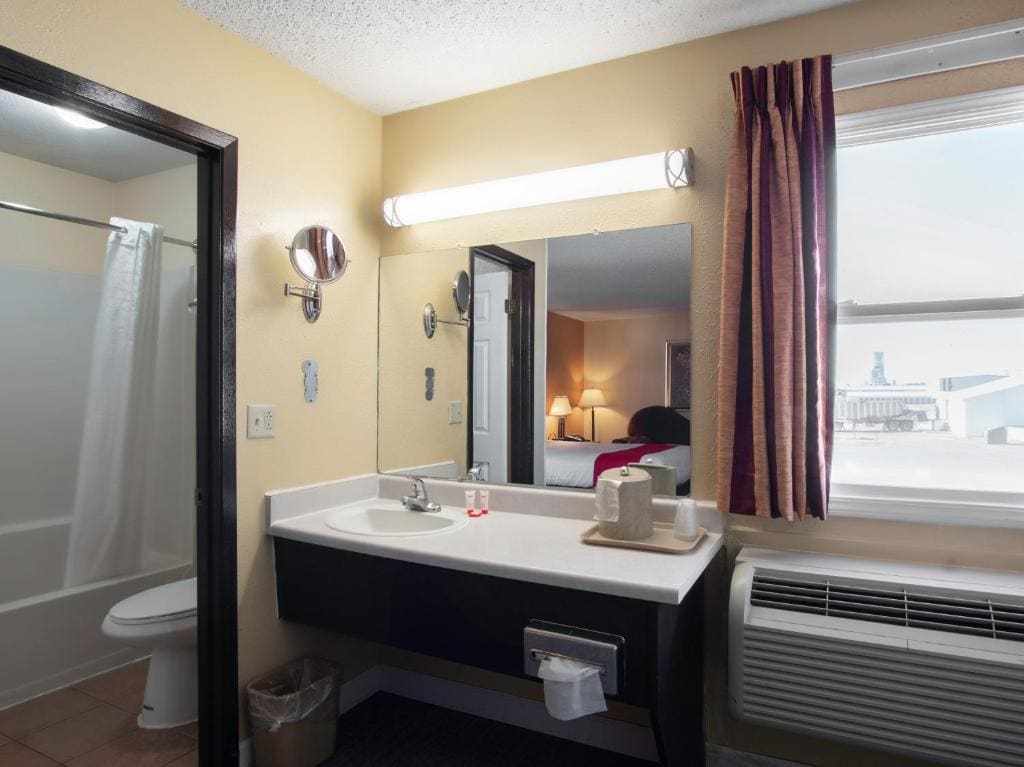 Nendels Inn & Suites Dodge City Airport - View 3