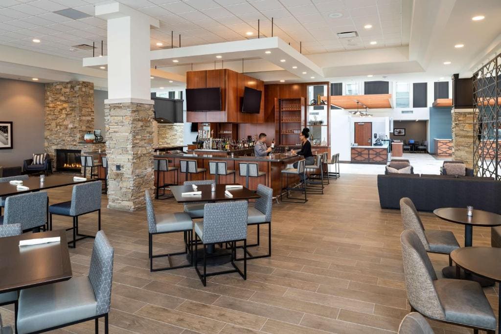 Doubletree By Hilton Madison East - View 5