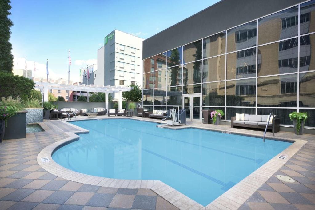 DoubleTree by Hilton Hotel Chattanooga Downtown - View 4