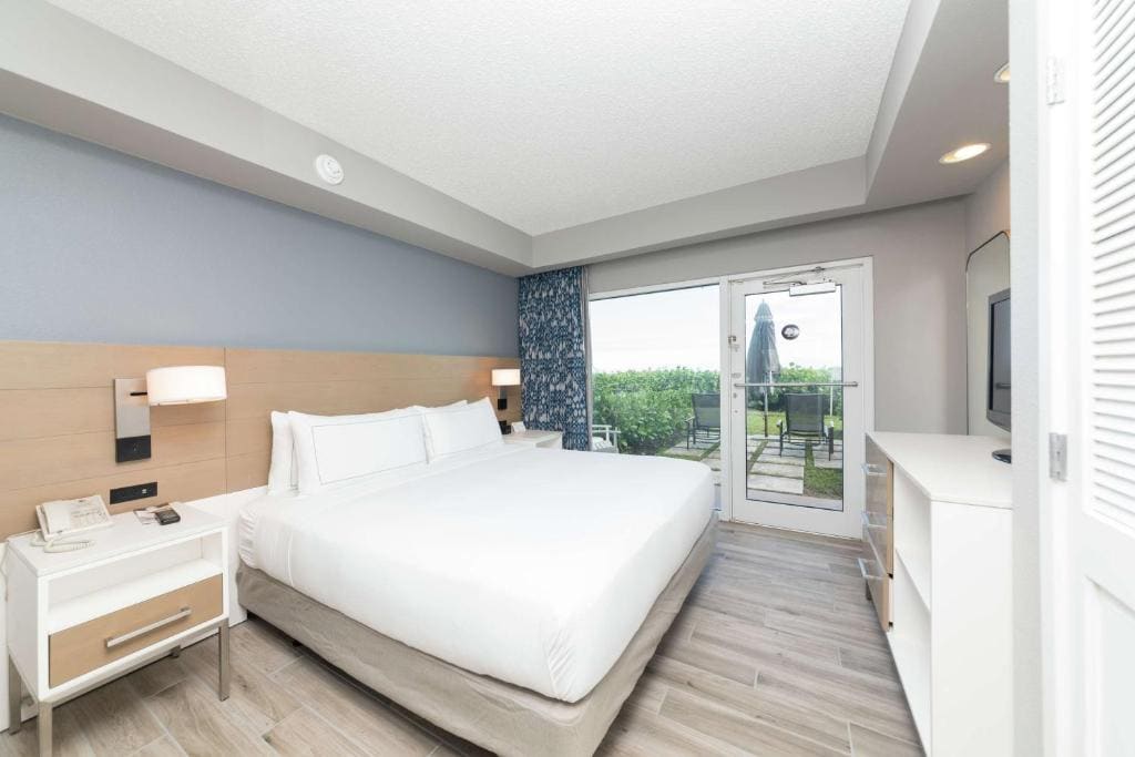 DoubleTree Suites by Hilton Melbourne Beach Oceanfront - View 2