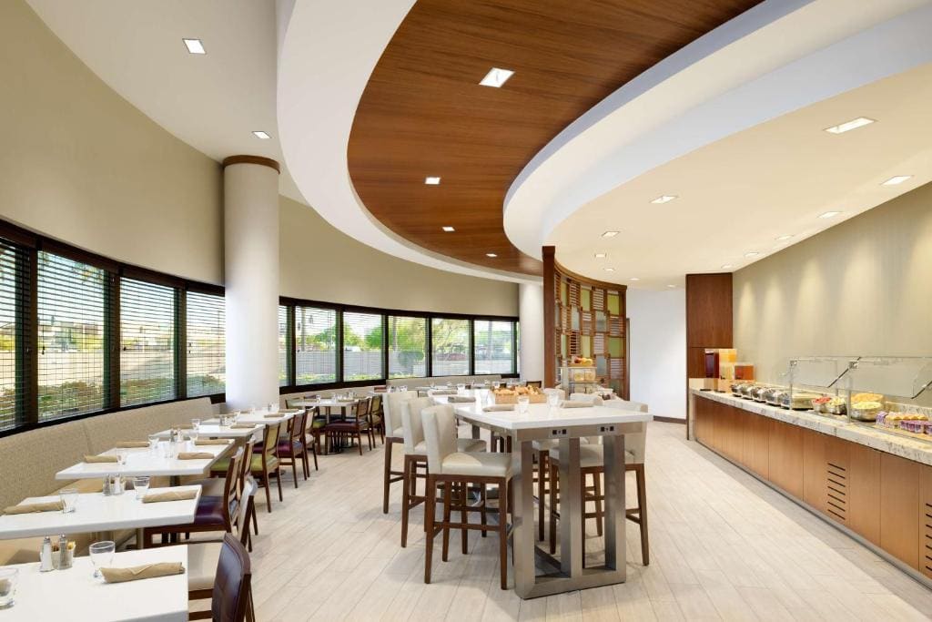 DoubleTree Suites by Hilton Phoenix - View 3