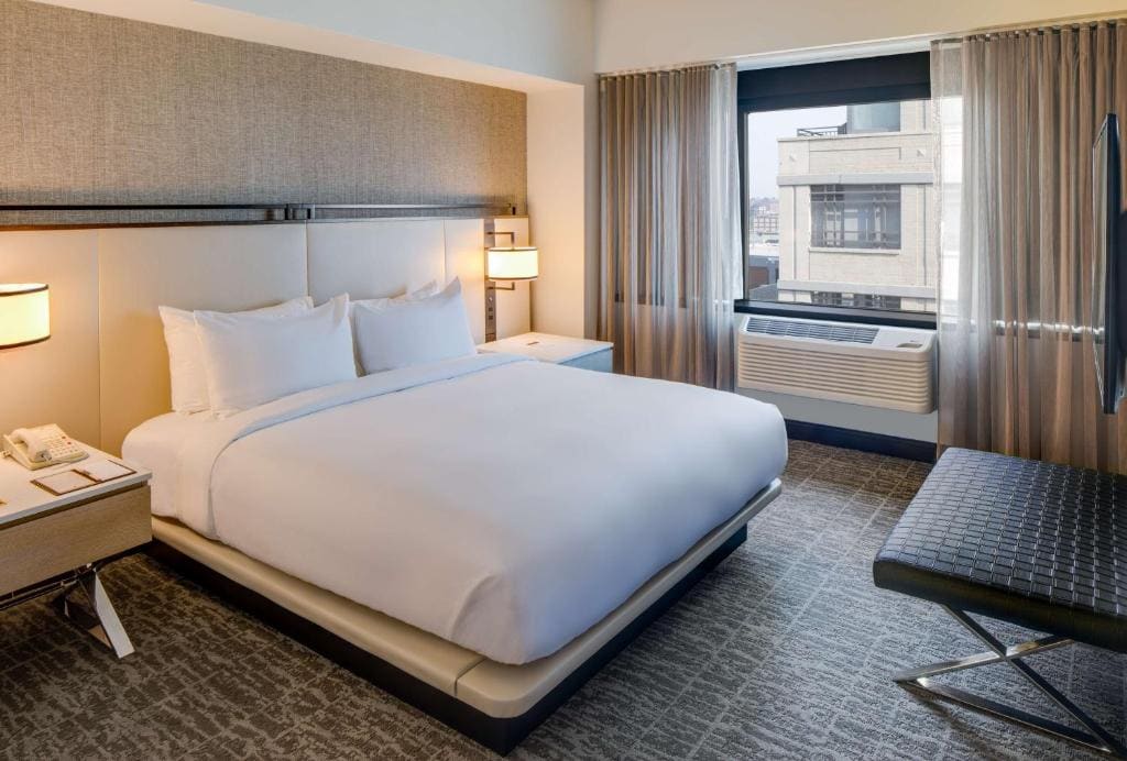 DoubleTree by Hilton Hotel & Suites Jersey City - View 7