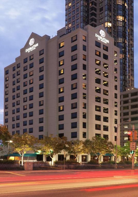 DoubleTree by Hilton Hotel & Suites Jersey City - Main view